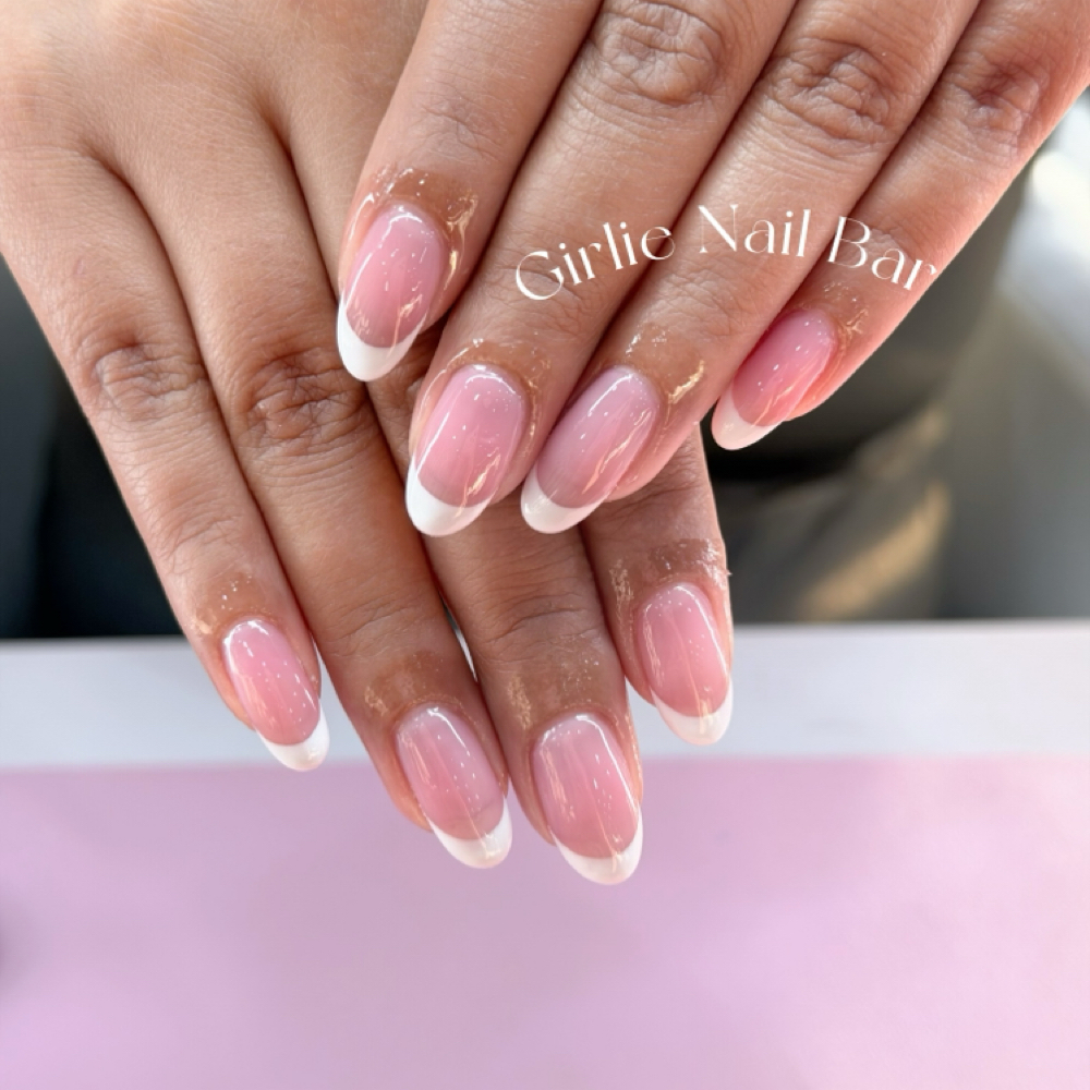 short natural french tip manicure